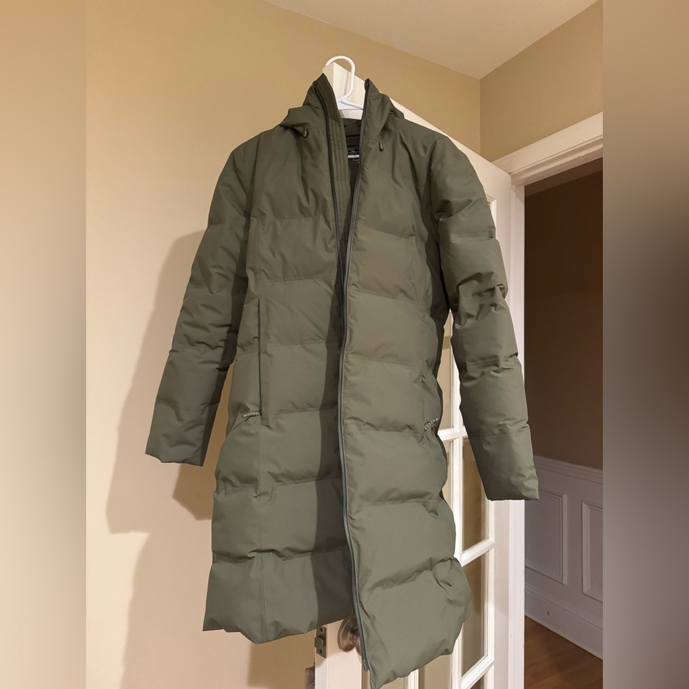 Patagonia Women's Olive Puffer Coat